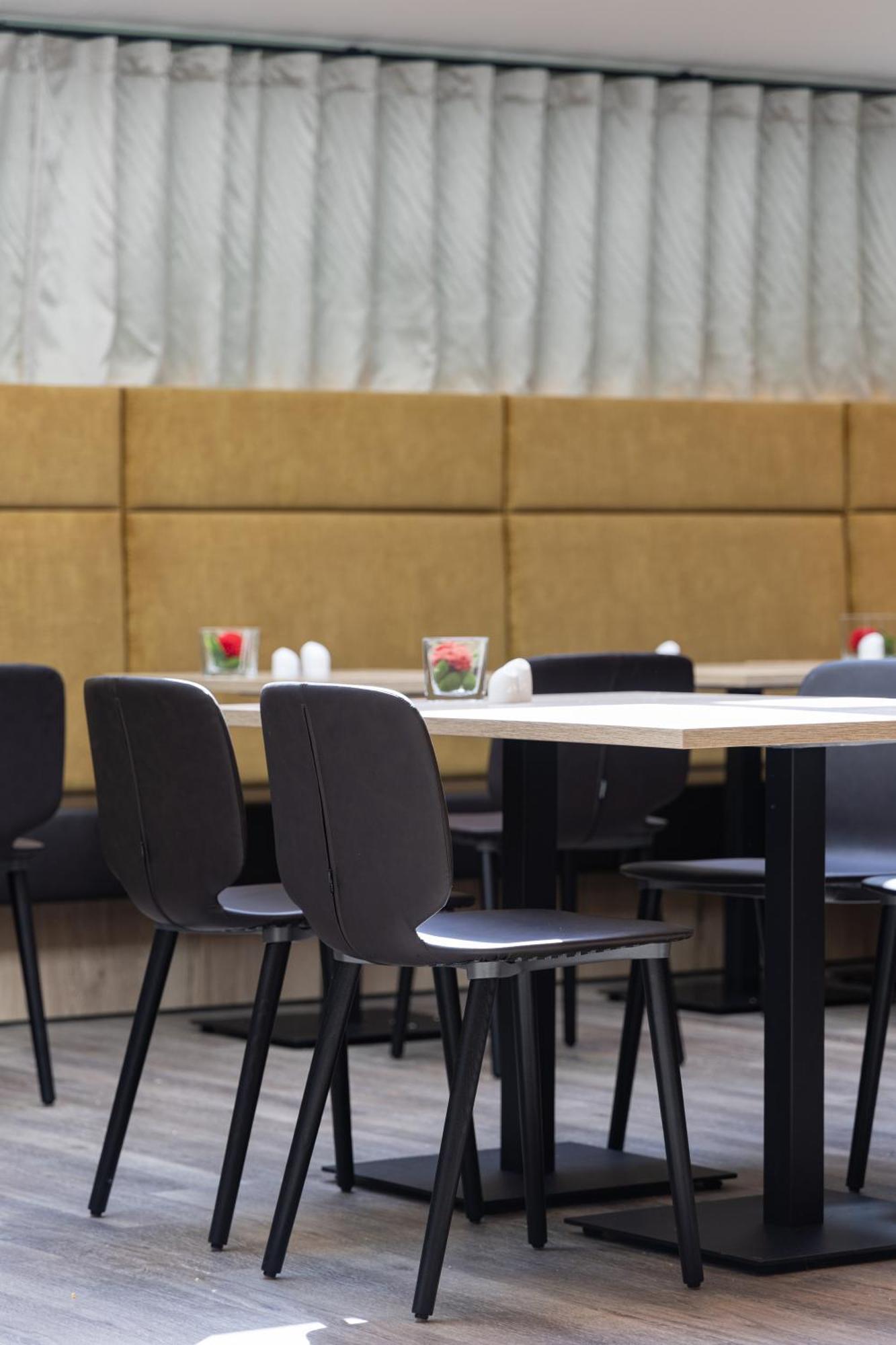 Hotel Western München Airport 4*