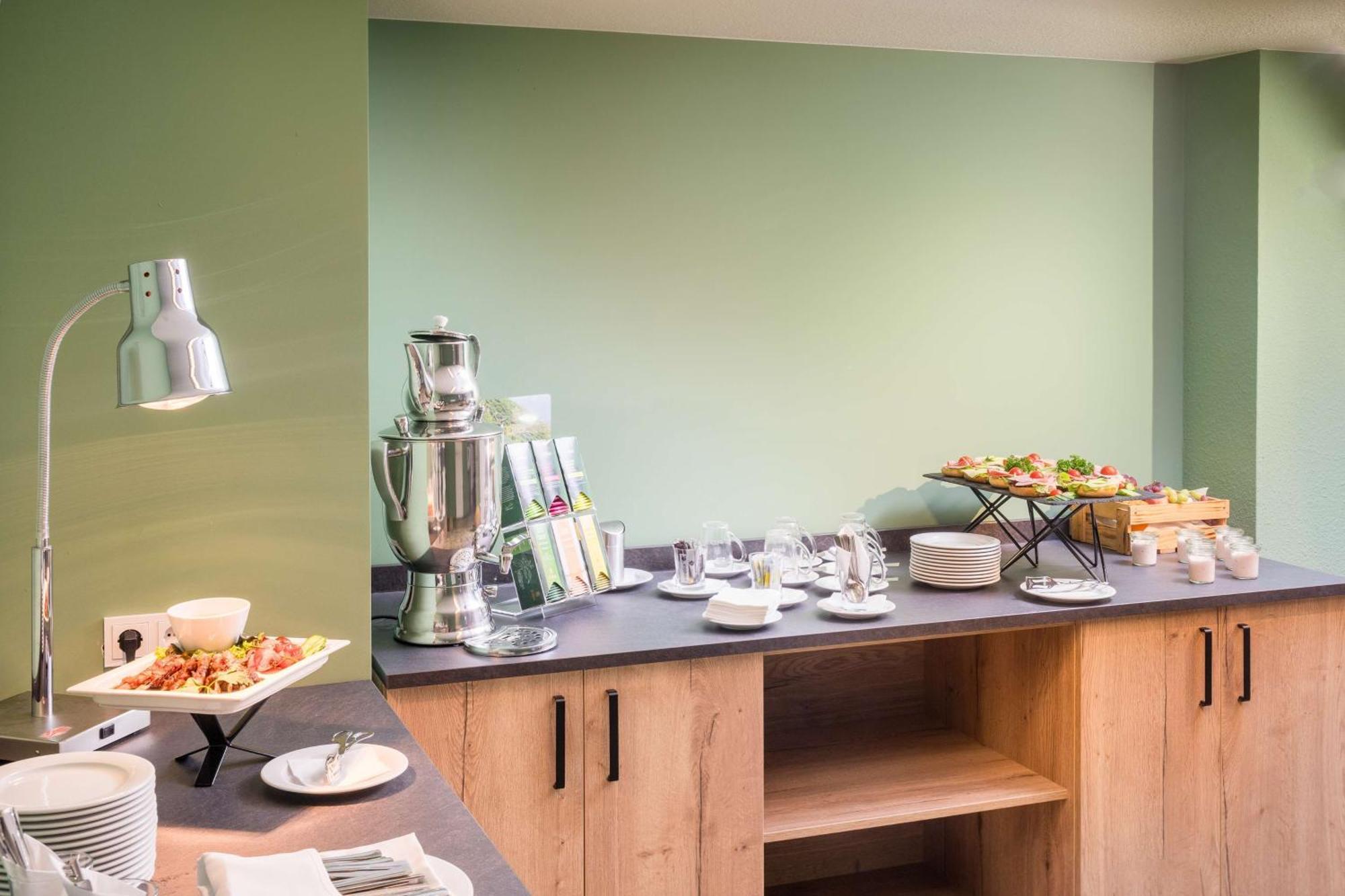 Western München Airport Hotel 4*